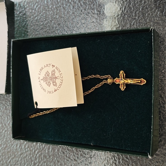 Vatican Library Collection Gold Crucifix with Gold Chain - NWOT - Picture 4 of 10